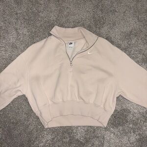 Nike Women's Sportswear Phoenix 1/4 Cropped Sweatshirt